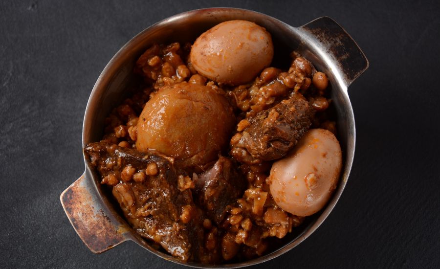 אוכל יהודי שהפך למקומי. מאכלים שנשארו אחרי שהקהילה נעלמה | גלי ינאי חוויה אותנטית כשרה